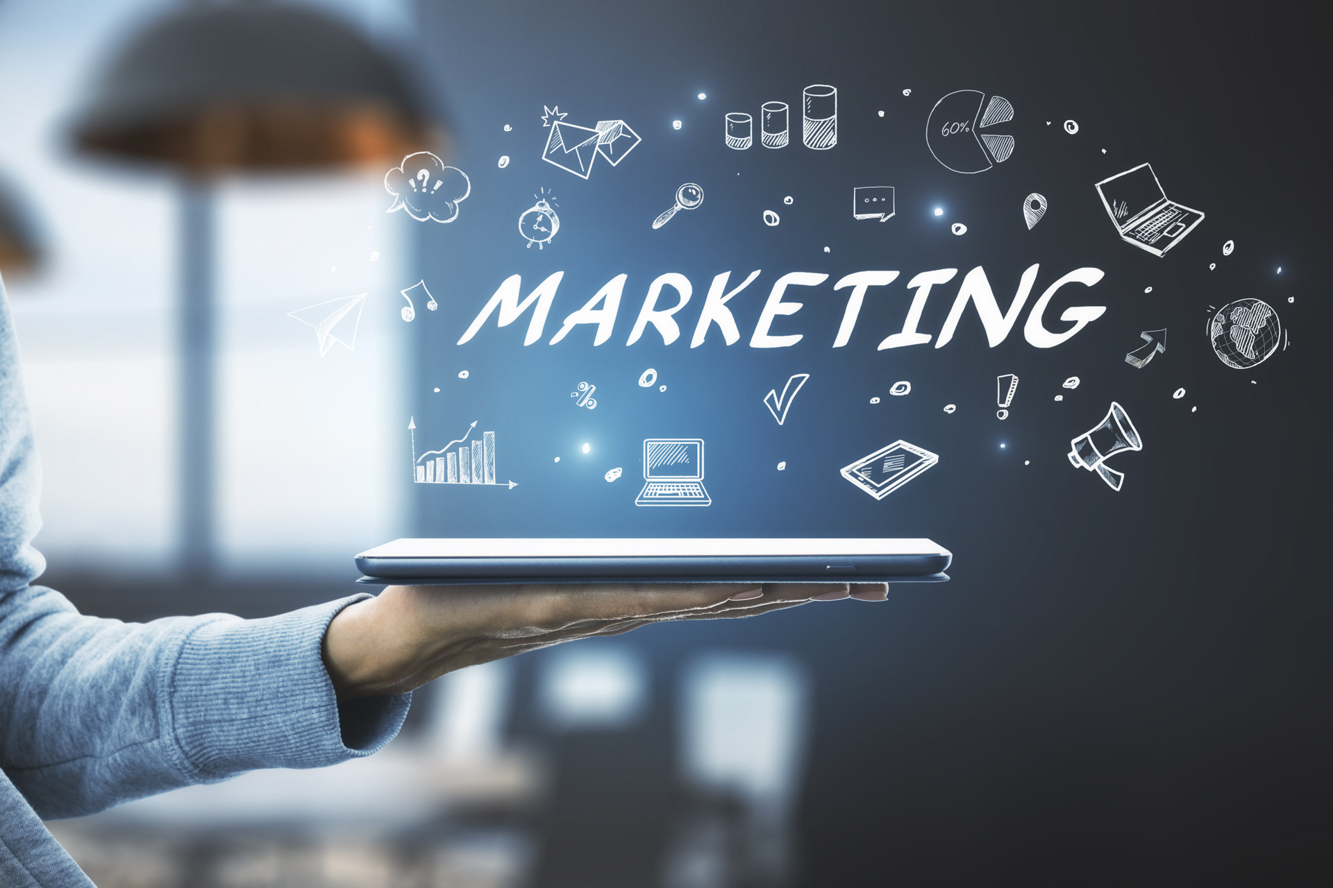 Marketinges munkatárs Marketinges munkatárs